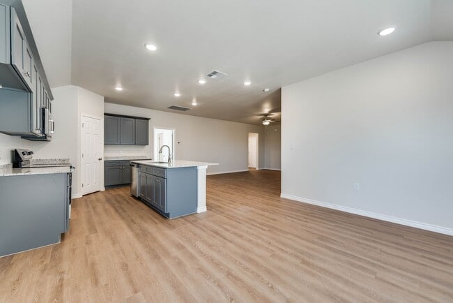 Building Photo - Modern New Construction in the Heart of the Lee High District