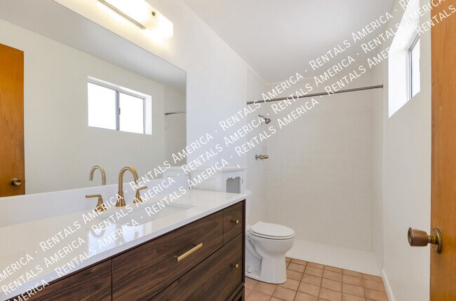 Foto del edificio - 9521 E 30th St