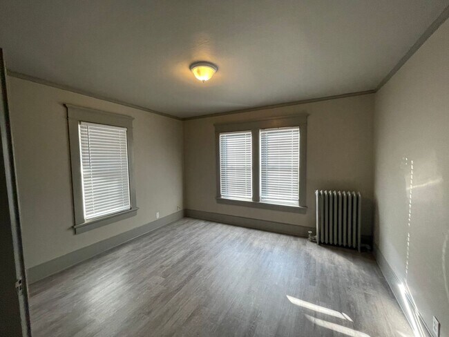 Foto del edificio - 4 Bedroom/1.5 Bathroom Single Family Home