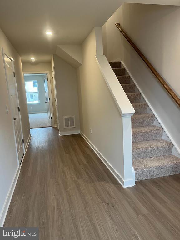 Foto del edificio - 90 Trotting Rd