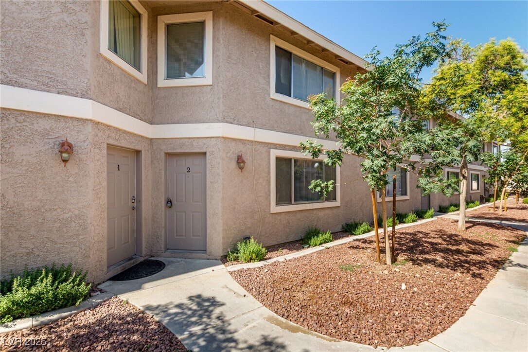 Foto principal - 100 S Crestline Dr