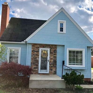 Primary Photo - 527 W Liberty St