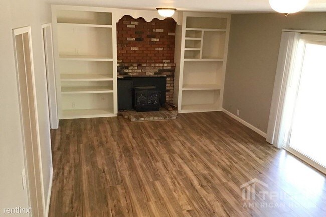 Building Photo - 130 Gentry Cir