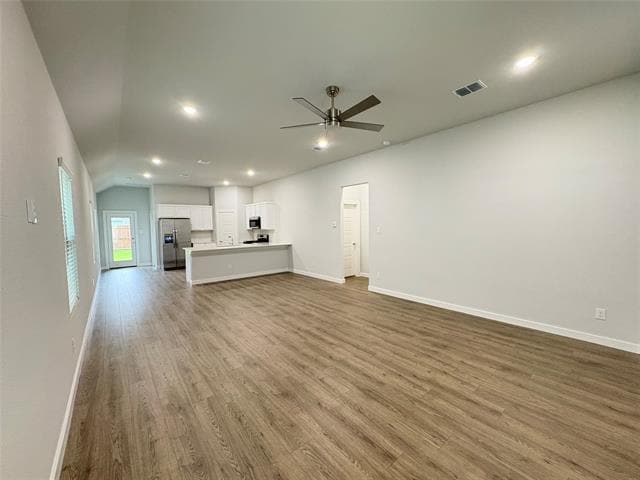 Building Photo - 120 Greenbriar Dr
