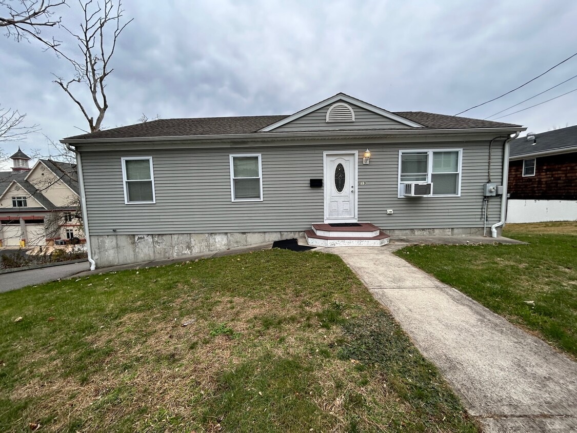 19 Rocket St, Westerly, RI 02891 House Rental in Westerly, RI