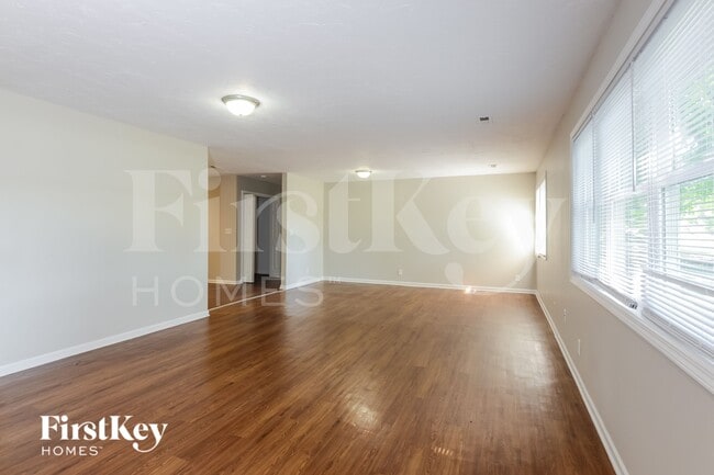 Foto del edificio - 6304 Zionsville Rd