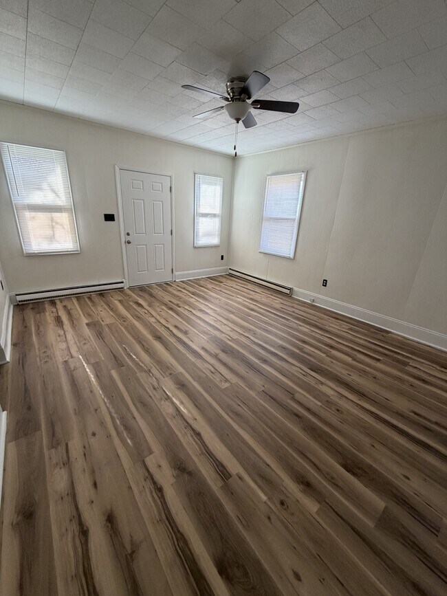 Foto del edificio - 106 Crockett Ave