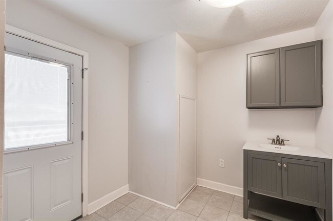 Foto del edificio - 5809 Darling St