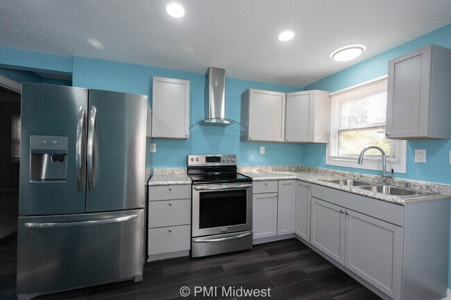 Foto del edificio - "Charming 3-Bed, 2-Bath Home in Indianapolis with 1,438 Sq Ft of Comfort!"