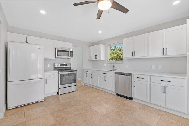 Building Photo - 4558 S Laredo St