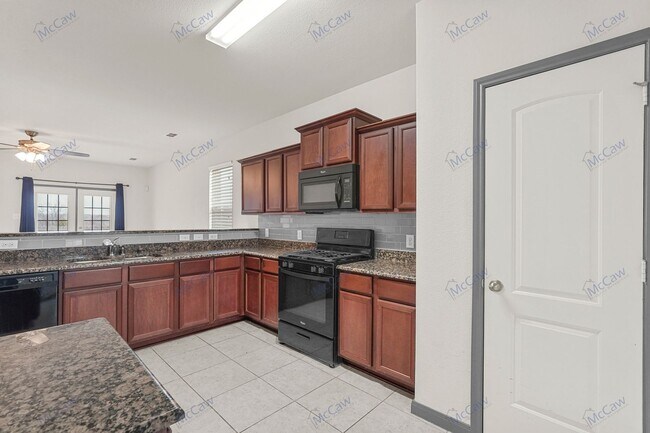 Foto del edificio - Charming 3-Bedroom Home with Fresh Updates...