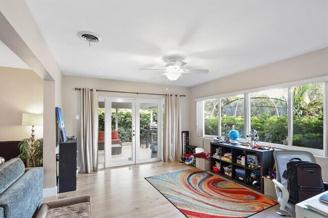 Foto del edificio - 2520 SE 5th St