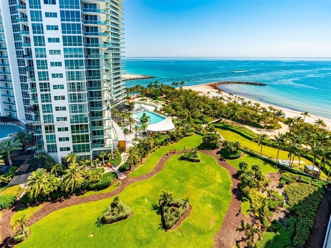 Foto del edificio - 10275 Collins Ave