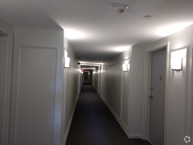 Building Photo - 5201 Carriageway Dr