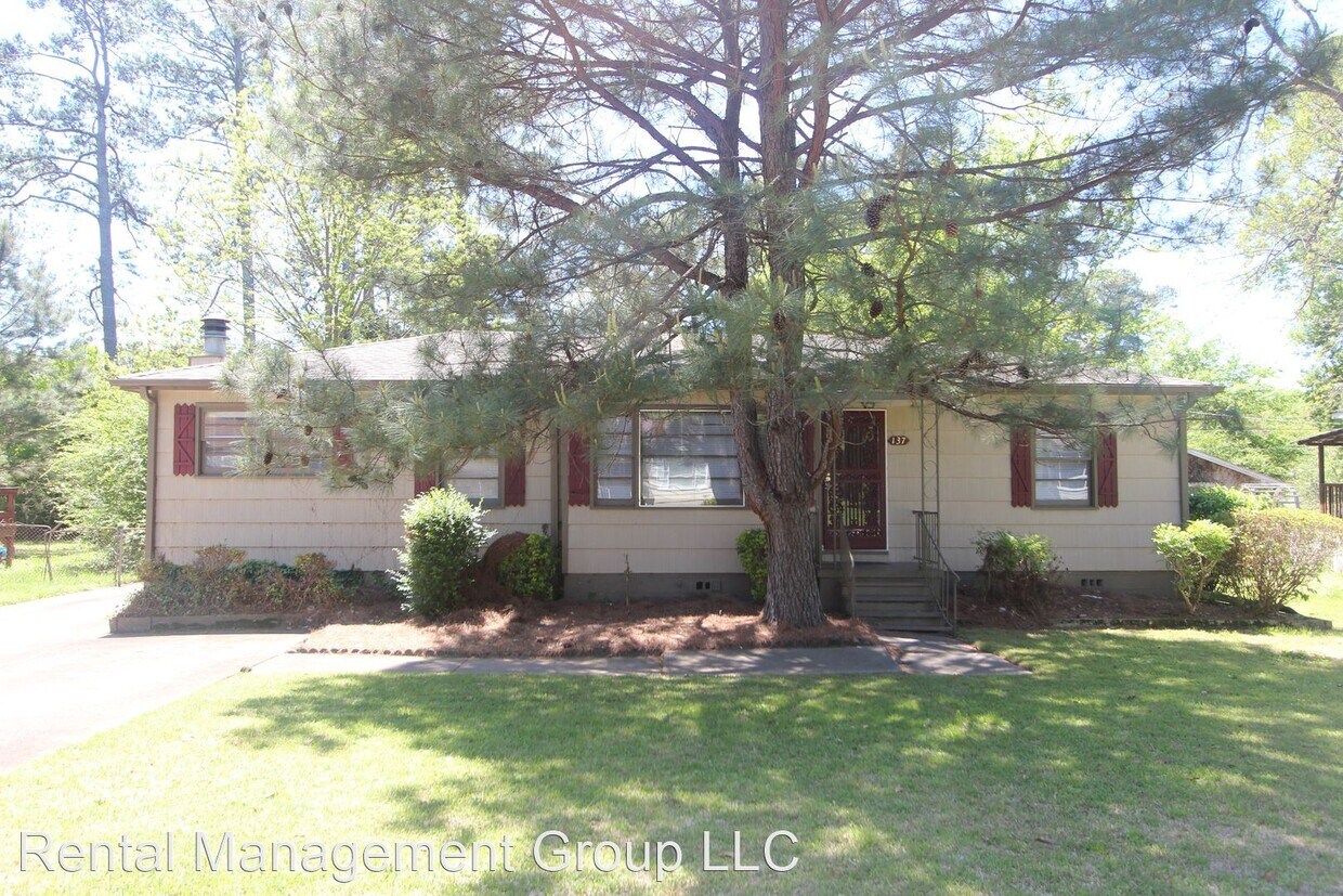 3 br, 1.5 bath House 137 Carol Drive House Rental in Birmingham, AL