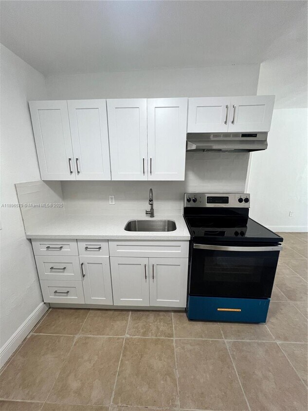 Foto principal - 2588 NE 182nd Terrace