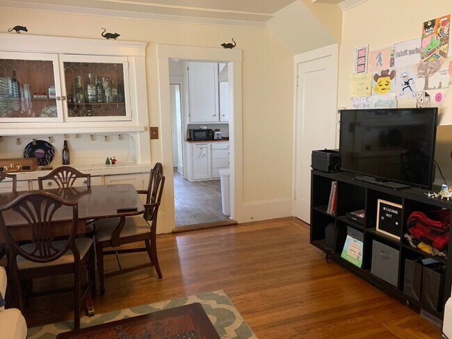 Foto del edificio - 2542 Hillegass Ave