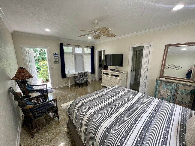 Building Photo - 88 S Ocean Blvd