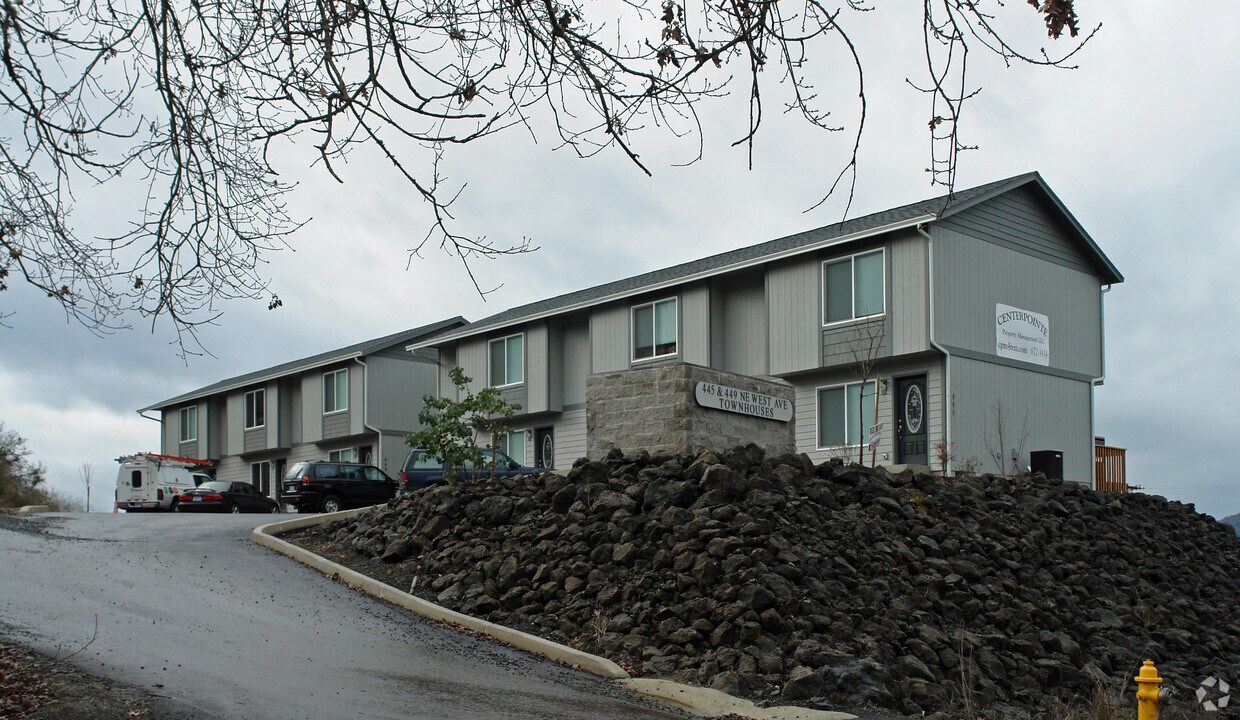 Building Photo - 445-449 NE West Ave
