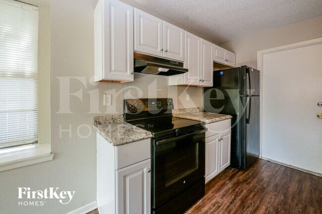 Foto del edificio - 702 Dana Dr