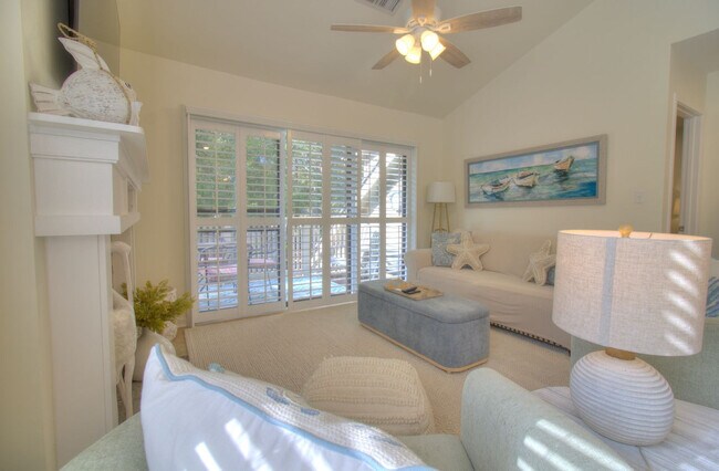 Foto del edificio - 301 Myrtlewood Ct