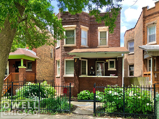 Building Photo - 844 N Francisco Ave