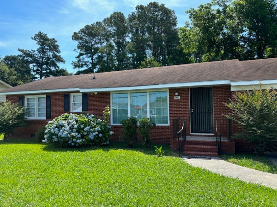 Primary Photo - 3-Bedroom 1.5-bath brick home