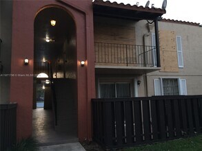 Building Photo - 10740 N Kendall Dr