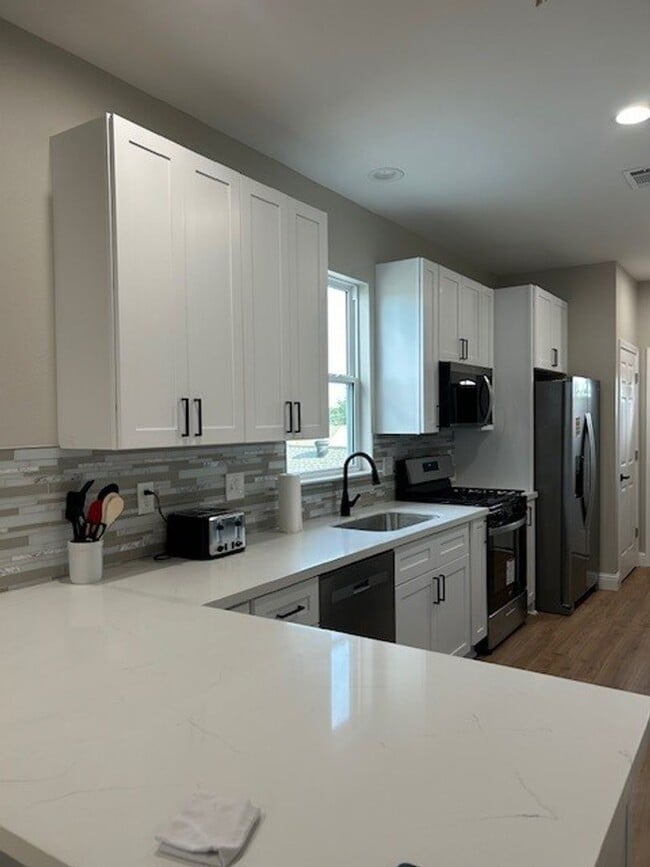 Photo - 1828-1830 Benefit Street Apartment