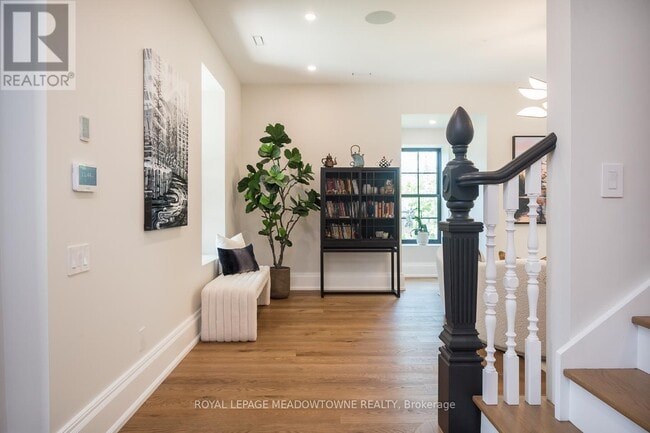 Building Photo - 57 Victoria St