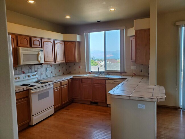 Building Photo - 4191 Bayswater Dr - Briargate - 4 Bed/ 4 B...