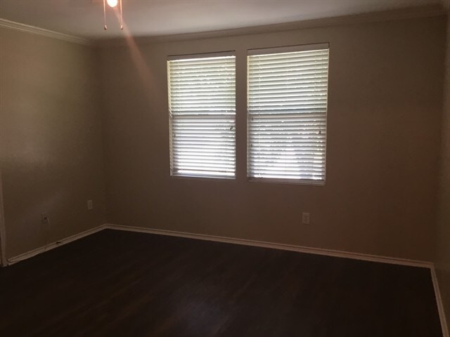 Foto del edificio - 2804 Lake Vista Dr