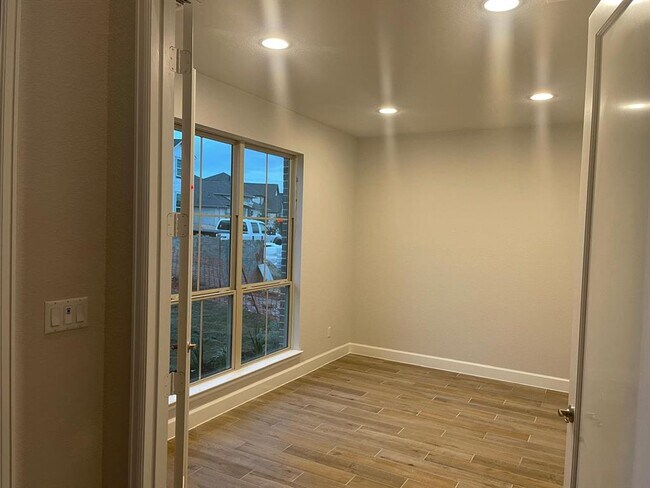 Foto del edificio - 1432 Mulberry Oak Ln