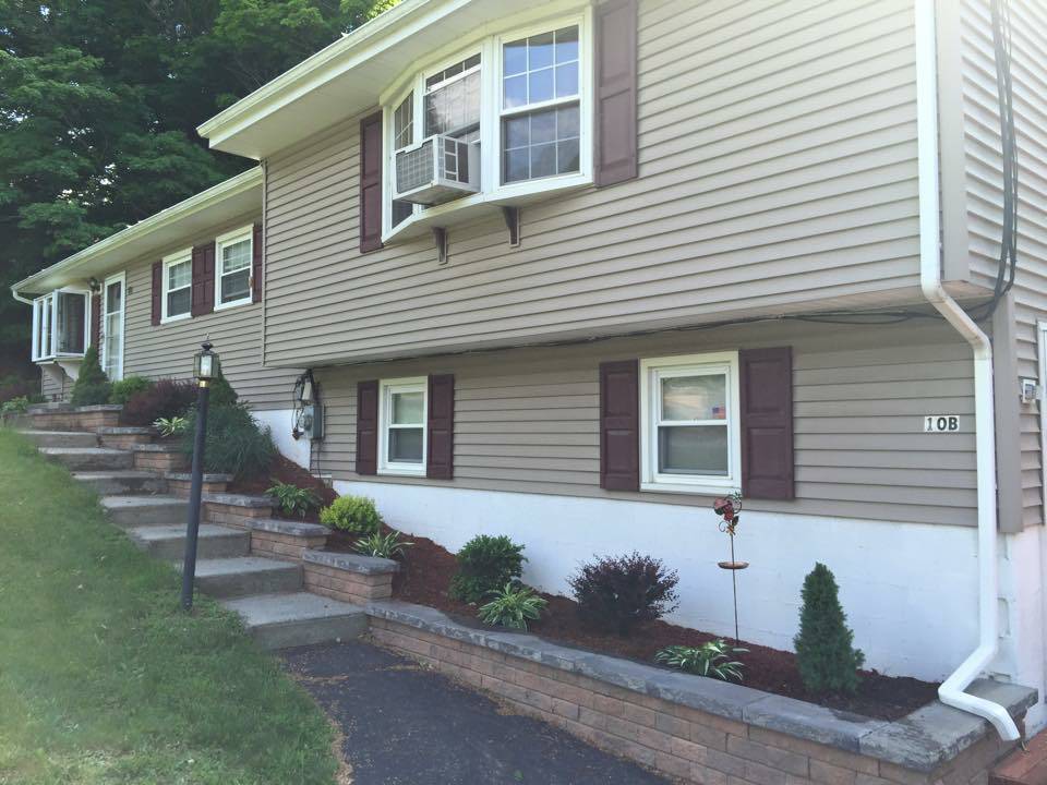 front of house - 10 Marshall Dr