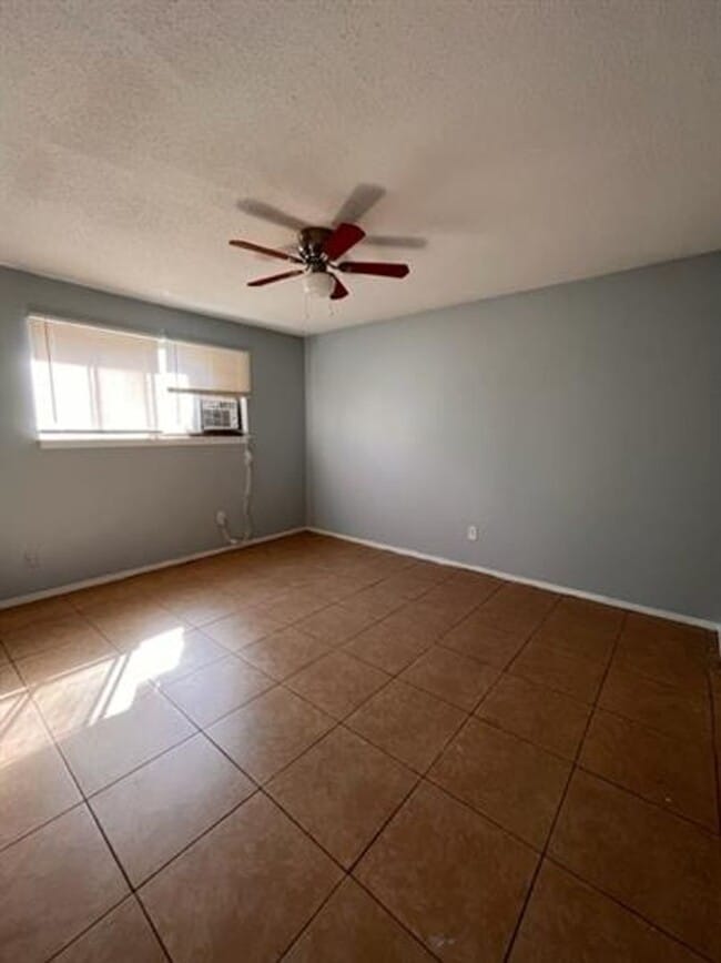 Photo - 151 N Belvedere Blvd Apartment