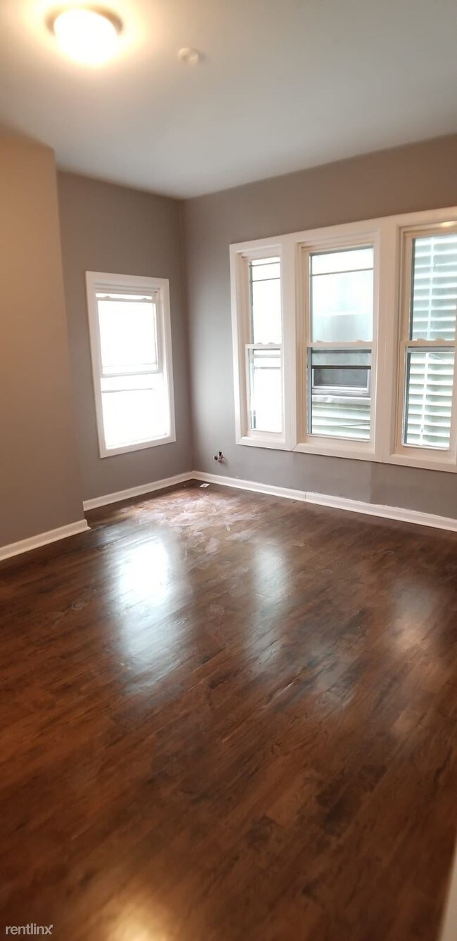 Building Photo - 3 br, 2 bath  - 185 Roseville Ave 1