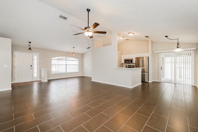 Foto del edificio - 605 Cherry Laurel St