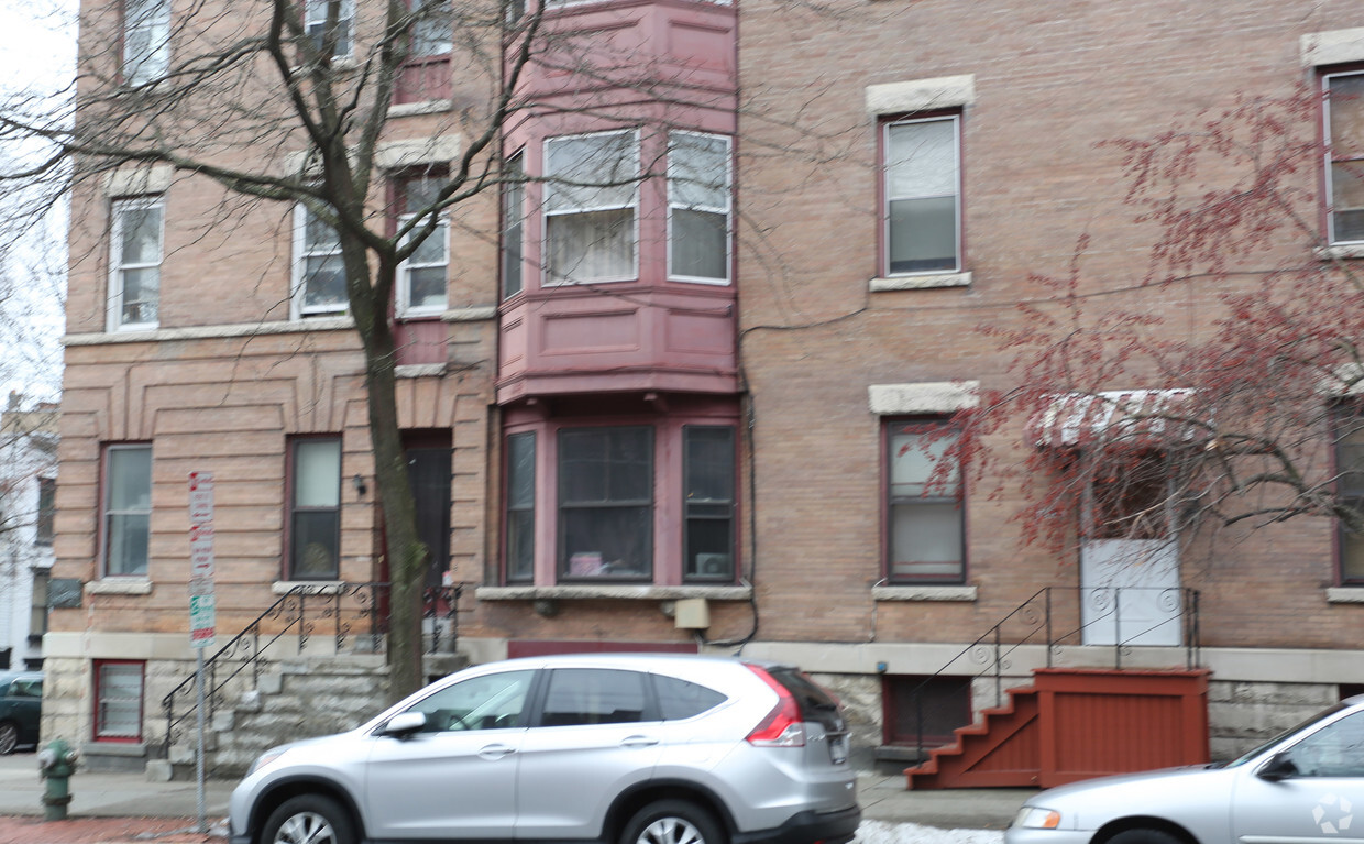 Building Photo - 120 Chestnut St