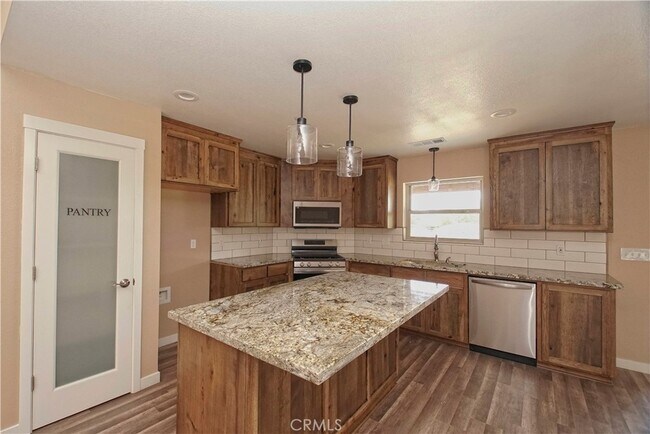 Foto del edificio - 8435 Buena Vista Ave