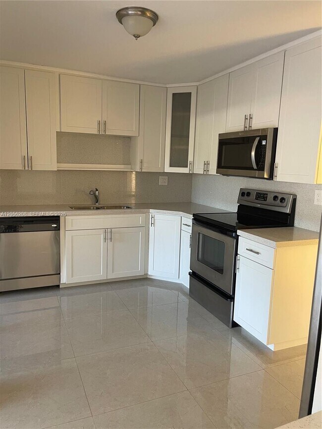 Foto del edificio - 8947 SW 149th Pl