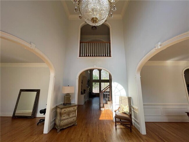 Foto del edificio - 882 Hallbrook Ln