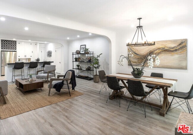 Foto del edificio - 839 N Mansfield Ave