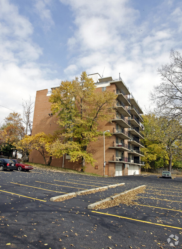 Primary Photo - Wright View Apartments