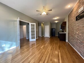 Building Photo - 5710 S Michigan Ave