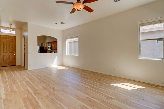 Foto del edificio - 6461 E Kilkenny Pl