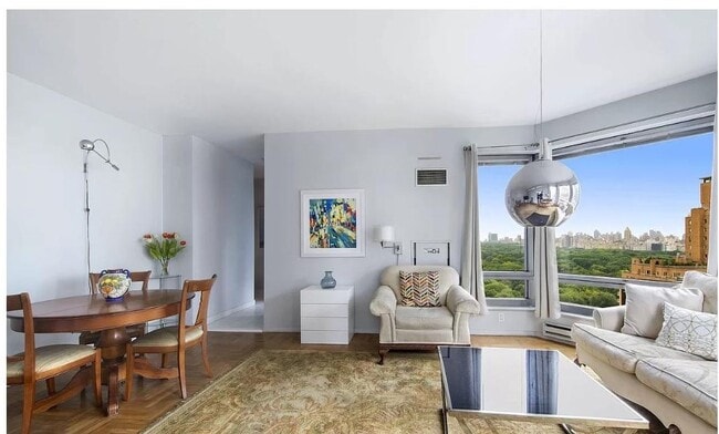 Building Photo - 301 W 57th St