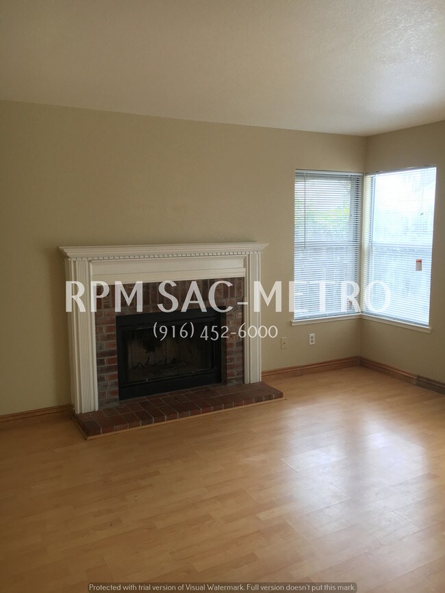 Foto del edificio - 8208 Danbury Park Ct