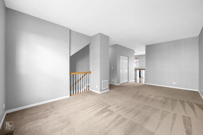 Building Photo - 2 Bedroom 2.5 Bath Townhome in Heron Bay S...
