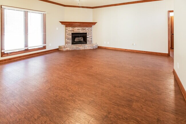 Foto del edificio - 7182 Golden Oaks Loop E