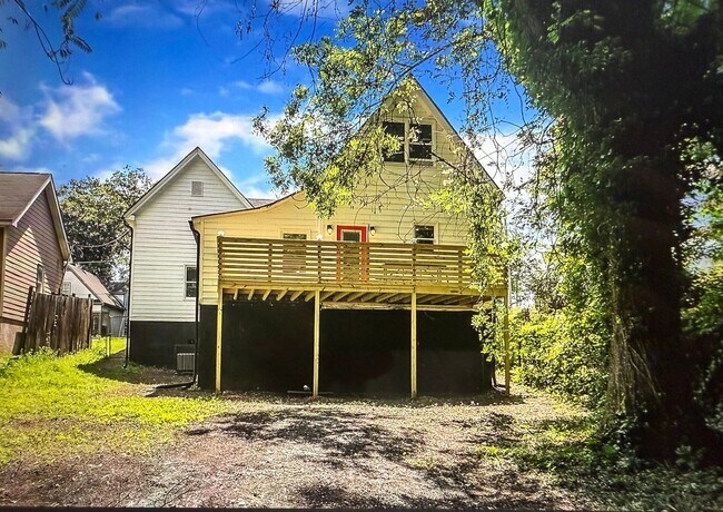 Foto del edificio - Spacious 4BR House in Atlanta
